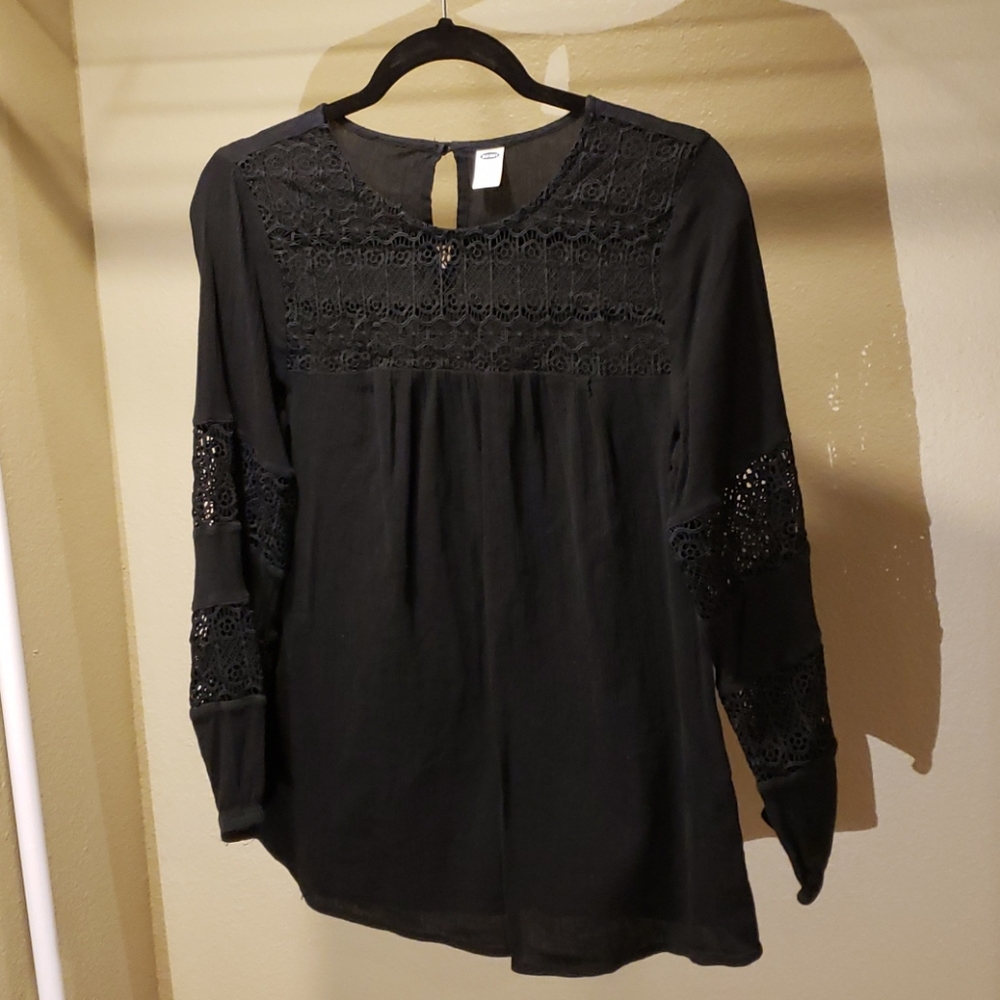 Old Navy Lace Accent long sleeve blouse